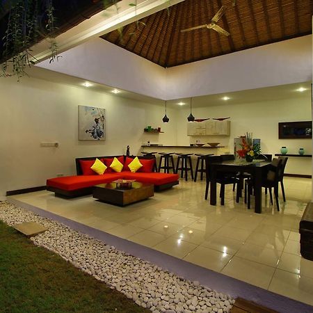 Villa Calypso By Optimum Bali Villas เซมินยัค ภายนอก รูปภาพ